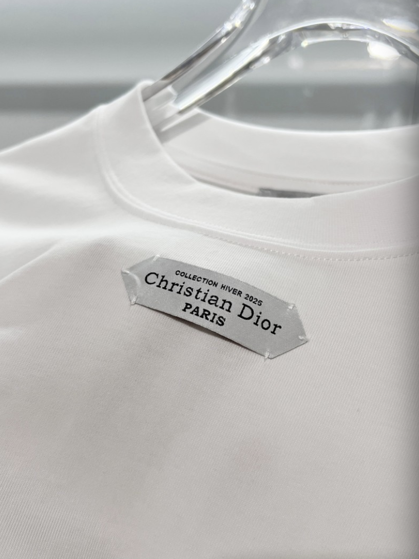 DIOR 2026FW CD MINIMALIST EMBROIDERED PATCH LONG SLEEVE T-SHIRT– 1:1 HIGH END