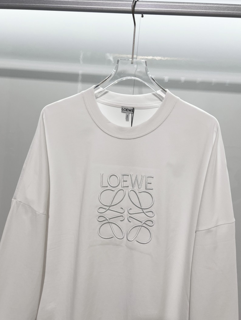 LOEWE 2026FW ANAGRAM EMBROIDERED SIGNATURE LONG SLEEVE T-SHIRT – 1:1 HIGH END