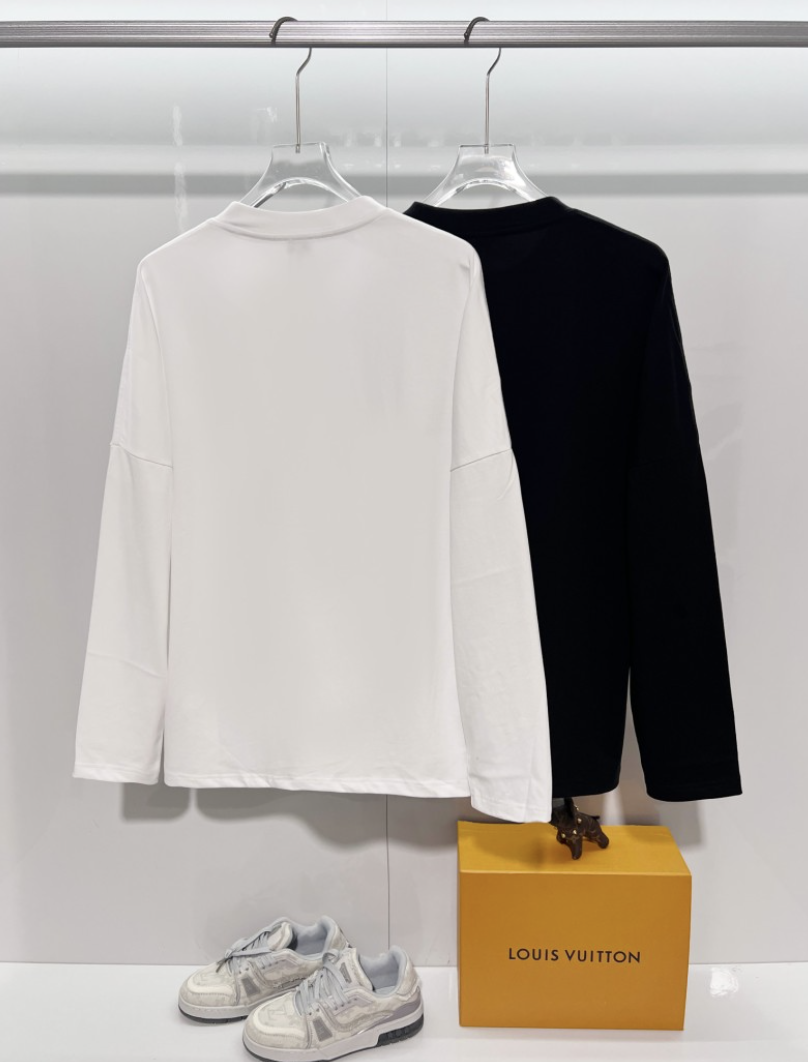 LOEWE 2026FW ANAGRAM EMBROIDERED SIGNATURE LONG SLEEVE T-SHIRT – 1:1 HIGH END