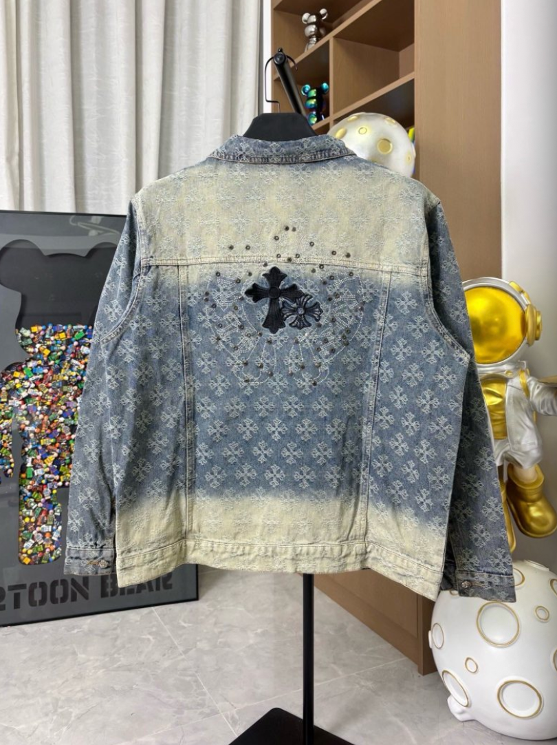 CHROME HEARTS CH ALL-OVER LOGO EMBOSSED GRADIENT DIAMOND DENIM JACKET – 1:1 HIGH END