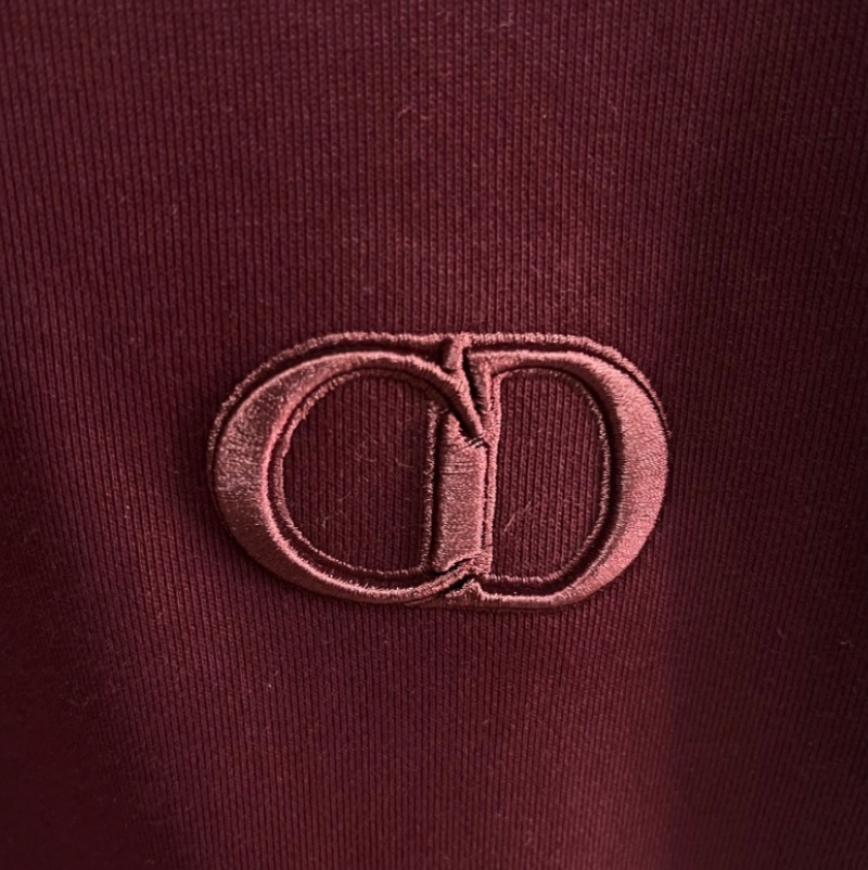 DIOR 2026FW CD EMBOSSED MINIMALIST CREWNECK SWEATSHIRT – 1:1 HIGH END