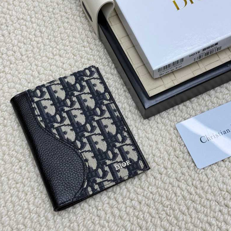 DIOR SADDLE OBLIQUE RETRO PASSPORT HOLDER – FULL SET – 1:1 HIGH END