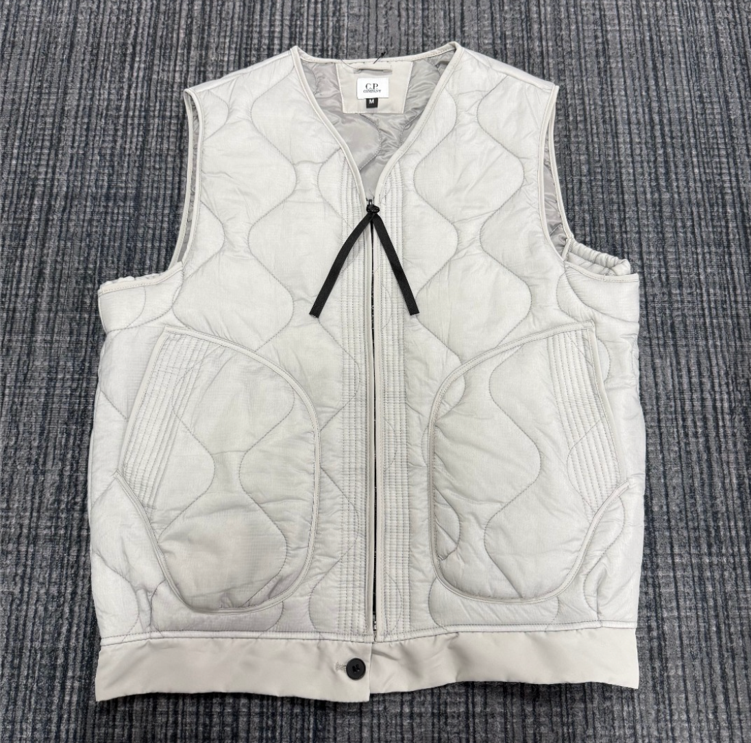 C.P. COMPANY LINER PADDED GILET– 1:1 HIGH END
