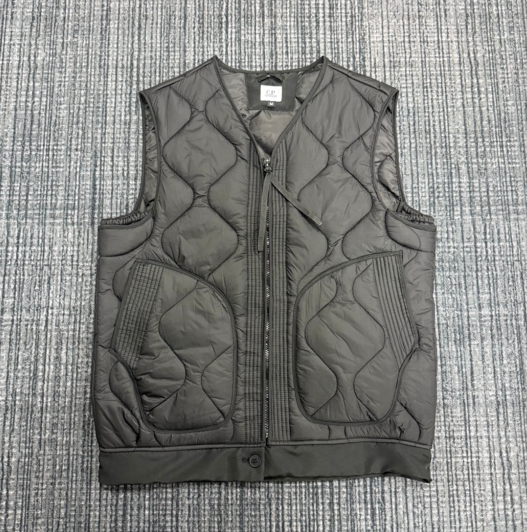 C.P. COMPANY LINER PADDED GILET– 1:1 HIGH END