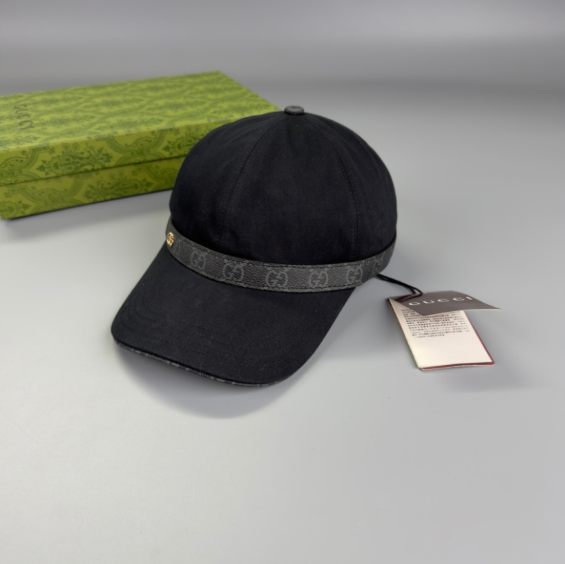 PRADA EMBROIDERED LOGO TWO-TONE BASEBALL CAP – BLACK / WHITE – 1:1 HIGH END