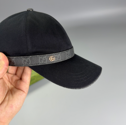 PRADA EMBROIDERED LOGO TWO-TONE BASEBALL CAP – BLACK / WHITE – 1:1 HIGH END