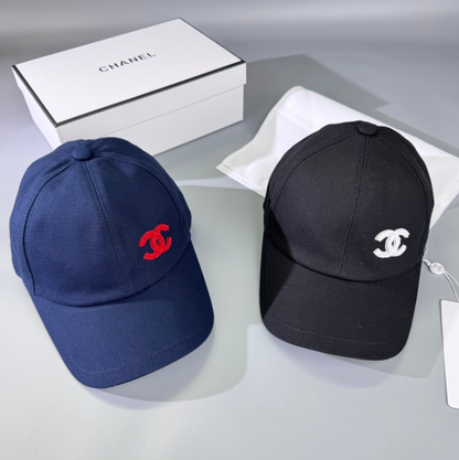 PRADA EMBROIDERED LOGO TWO-TONE BASEBALL CAP – BLACK / WHITE – 1:1 HIGH END