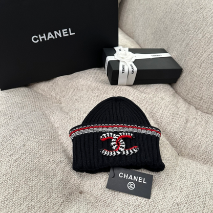 CHANEL-STYLE KNIT BEANIE – HIGH QUALITY 1:1