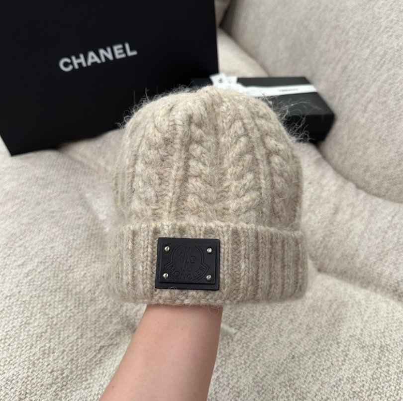 MONCLER-STYLE KNIT BEANIE – WITH & WITHOUT POM-POM – HIGH QUALITY 1:1