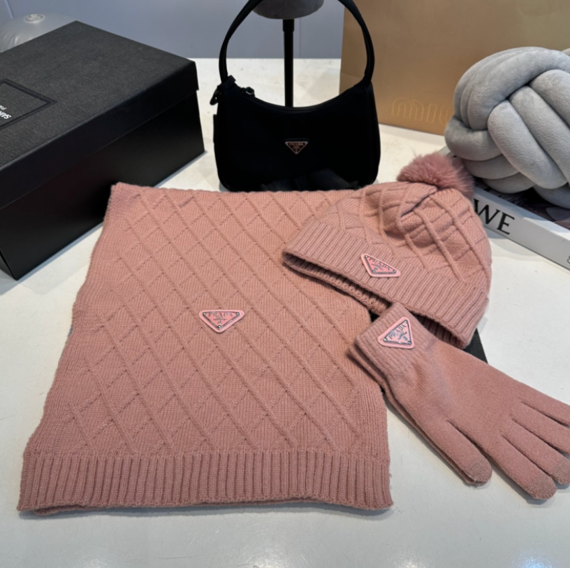 PRADA WINTER ACCESSORY SET – MÜTZE, SCHAL & HANDSCHUHE - 1:1 HIGH END