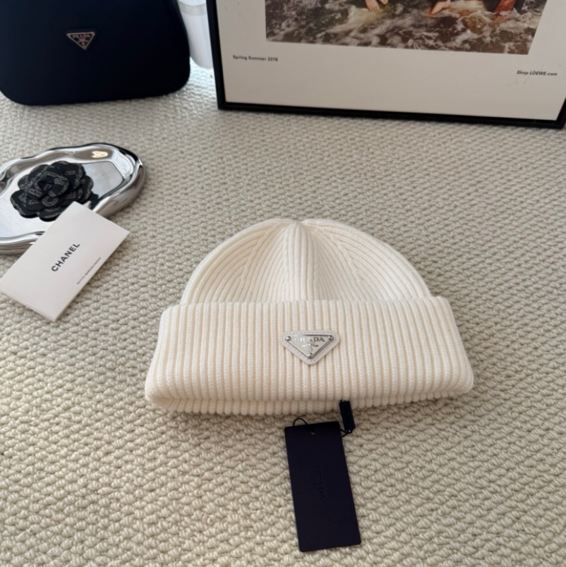 PRADA EMBROIDERED LOGO TWO-TONE BASEBALL CAP – BLACK / WHITE – 1:1 HIGH END