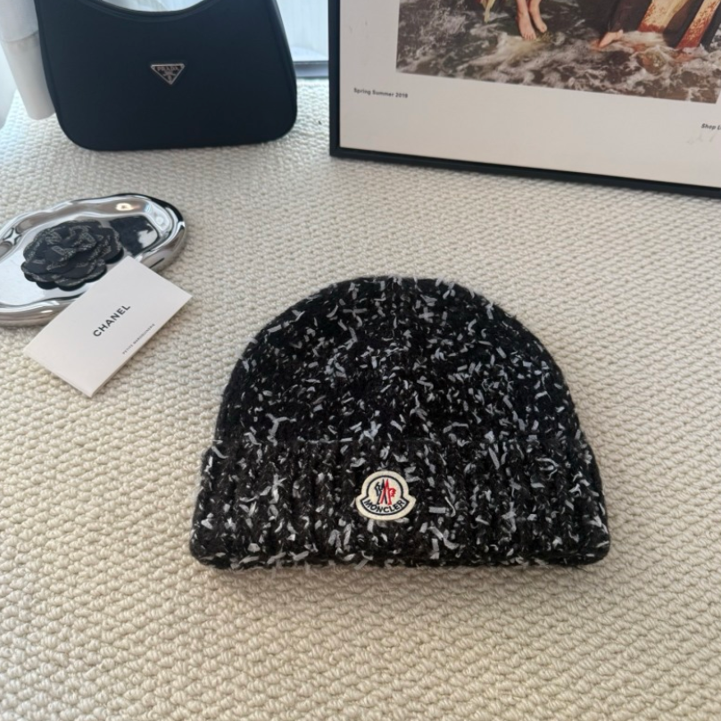 PRADA EMBROIDERED LOGO TWO-TONE BASEBALL CAP – BLACK / WHITE – 1:1 HIGH END