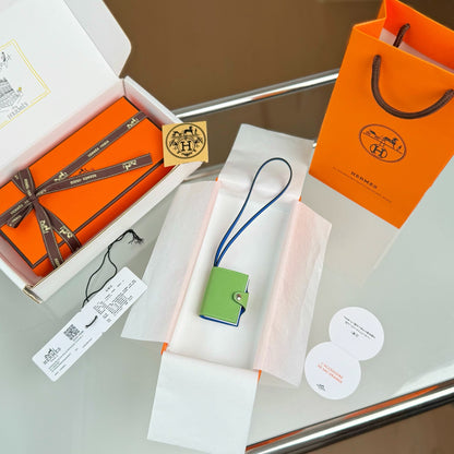 HERMÈS CARMEN NOTEBOOK CHARM – FULL SET – 1:1 HIGH END