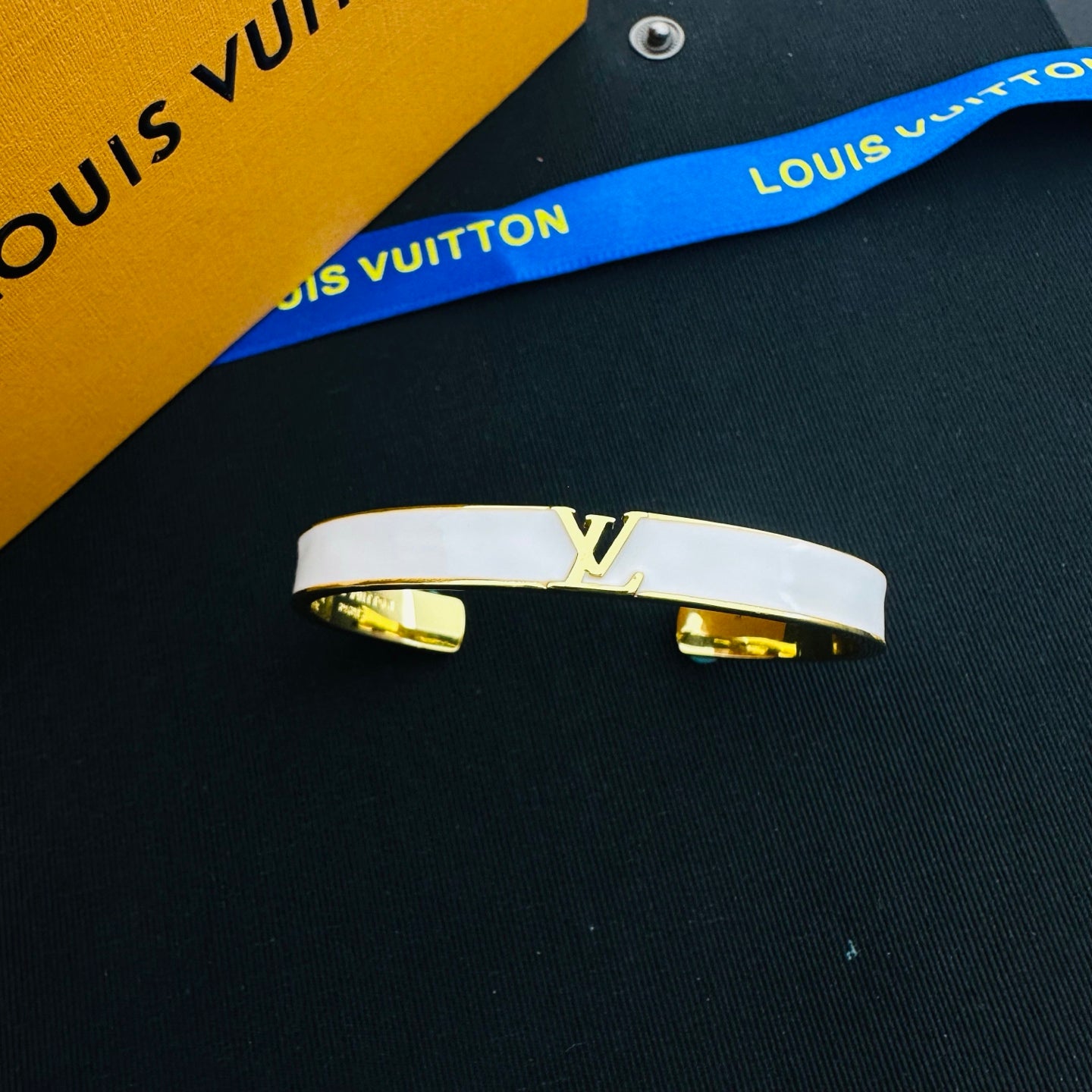 LOUIS VUITTON LV ICONIC ENAMEL BRACELET – Full Set - 1:1 HIGH END
