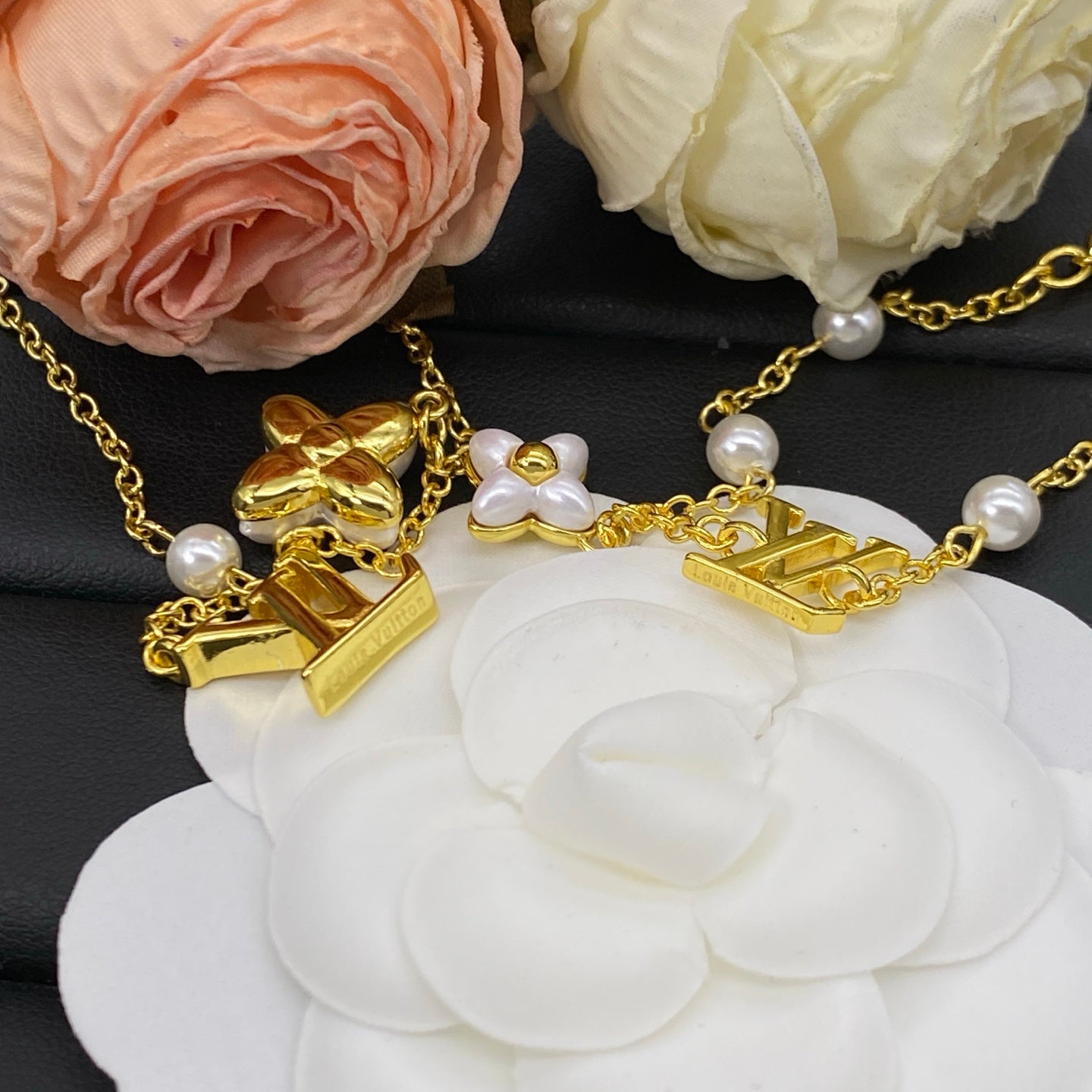 LOUIS VUITTON COLOR BLOSSOM PEARL NECKLACE & BRACELET SET – FULL SET – 1:1 HIGH END