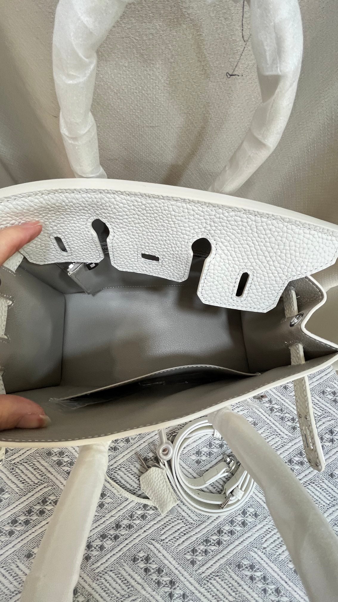 HERMÈS BIRKIN Hermès "Snow" Faubourg Birkin Sellier 30 Neige Matte Alligator Palladium Hardware Limited Edition  - 1:1 HIGH END