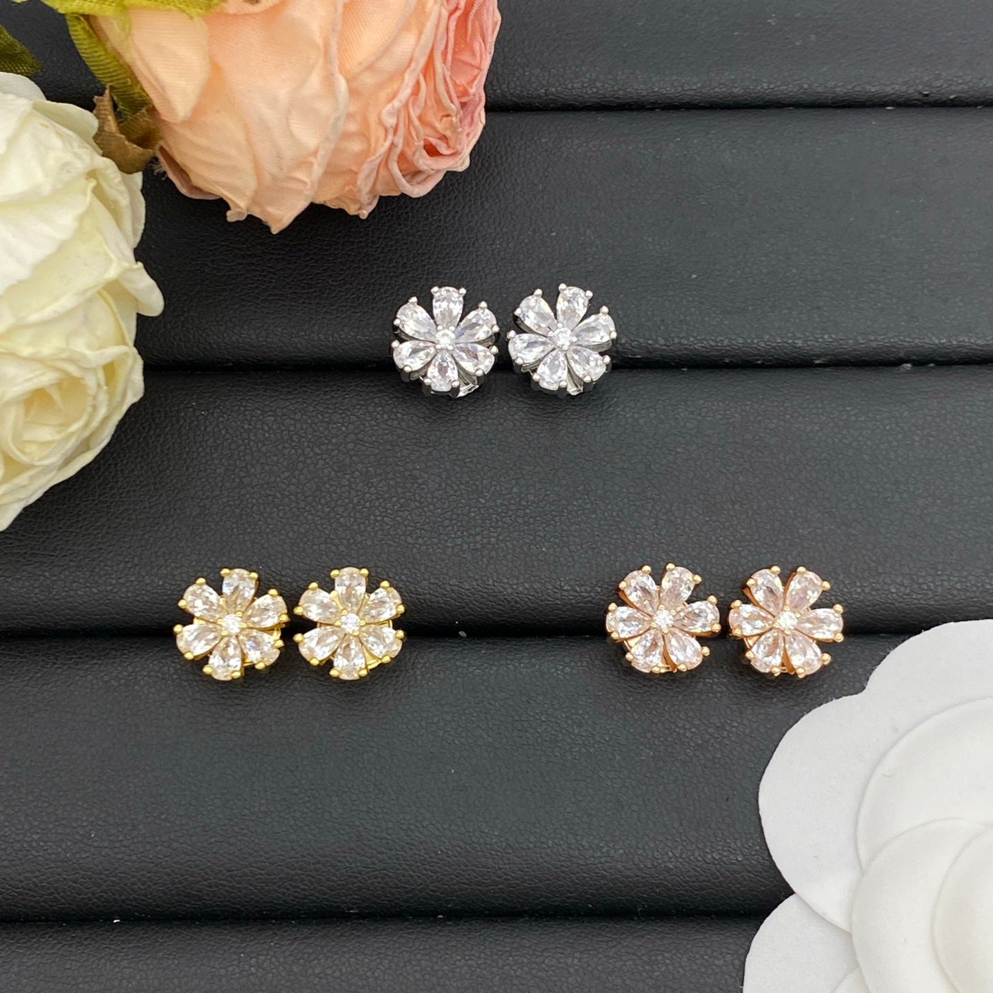 VAN CLEEF & ARPELS DAISY EARRINGS – FULL SET – 1:1 HIGH END