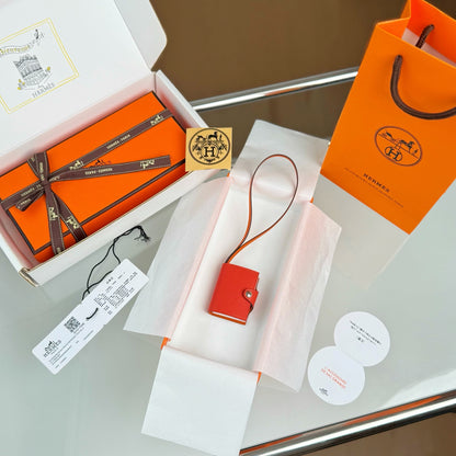 HERMÈS CARMEN NOTEBOOK CHARM – FULL SET – 1:1 HIGH END