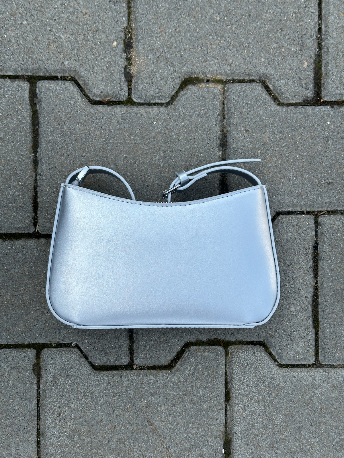 DIESEL HANDTASCHE SILBER MIT OVALEM D-LOGO AUS METALL | 1:1 REPLICA