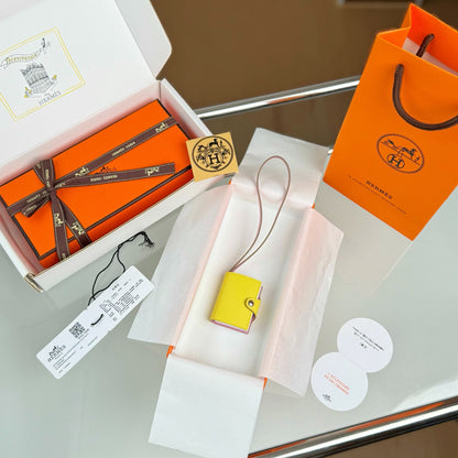 HERMÈS CARMEN NOTEBOOK CHARM – FULL SET – 1:1 HIGH END