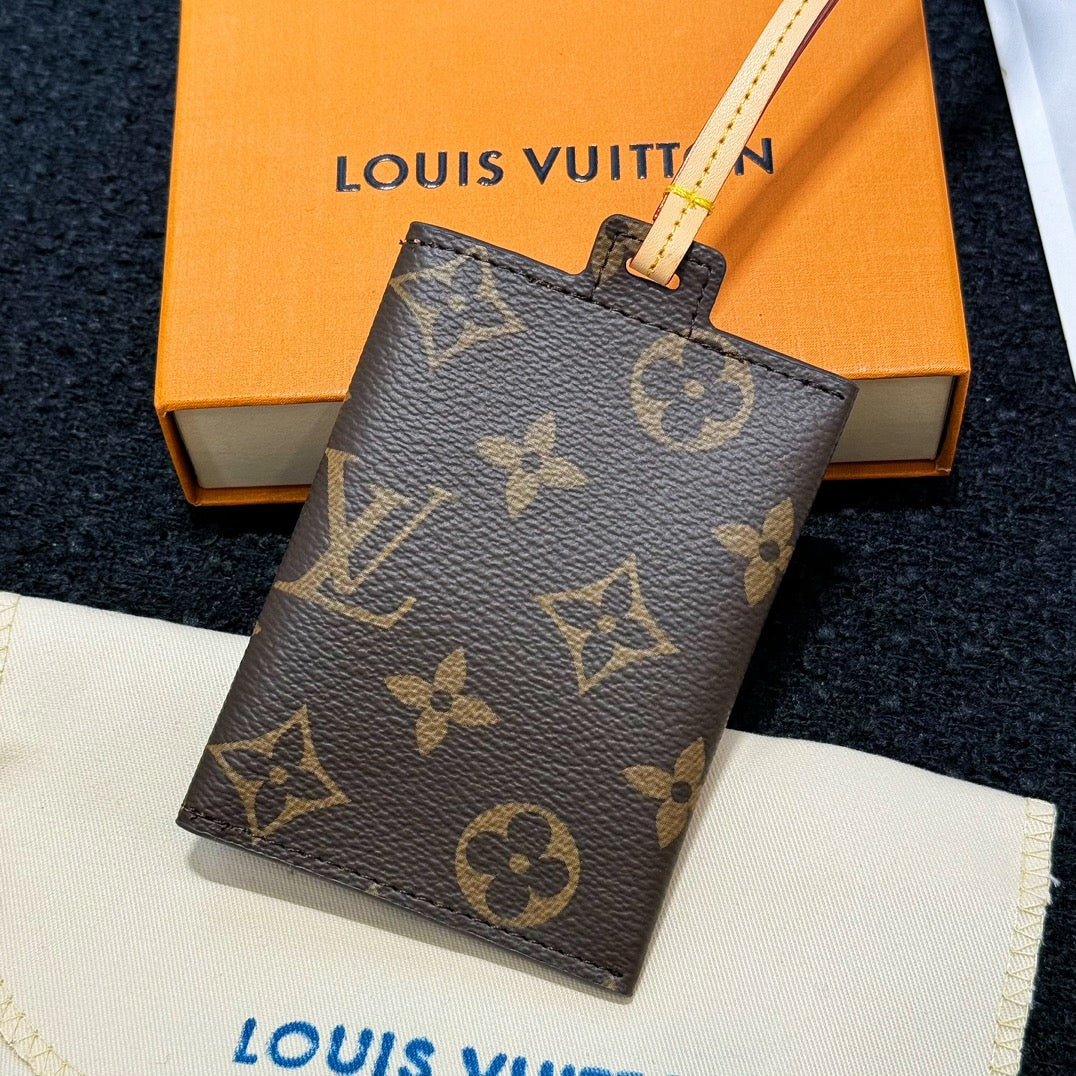 LOUIS VUITTON CARDHOLDER NECKLACE – Full Set  - 1:1 HIGH END