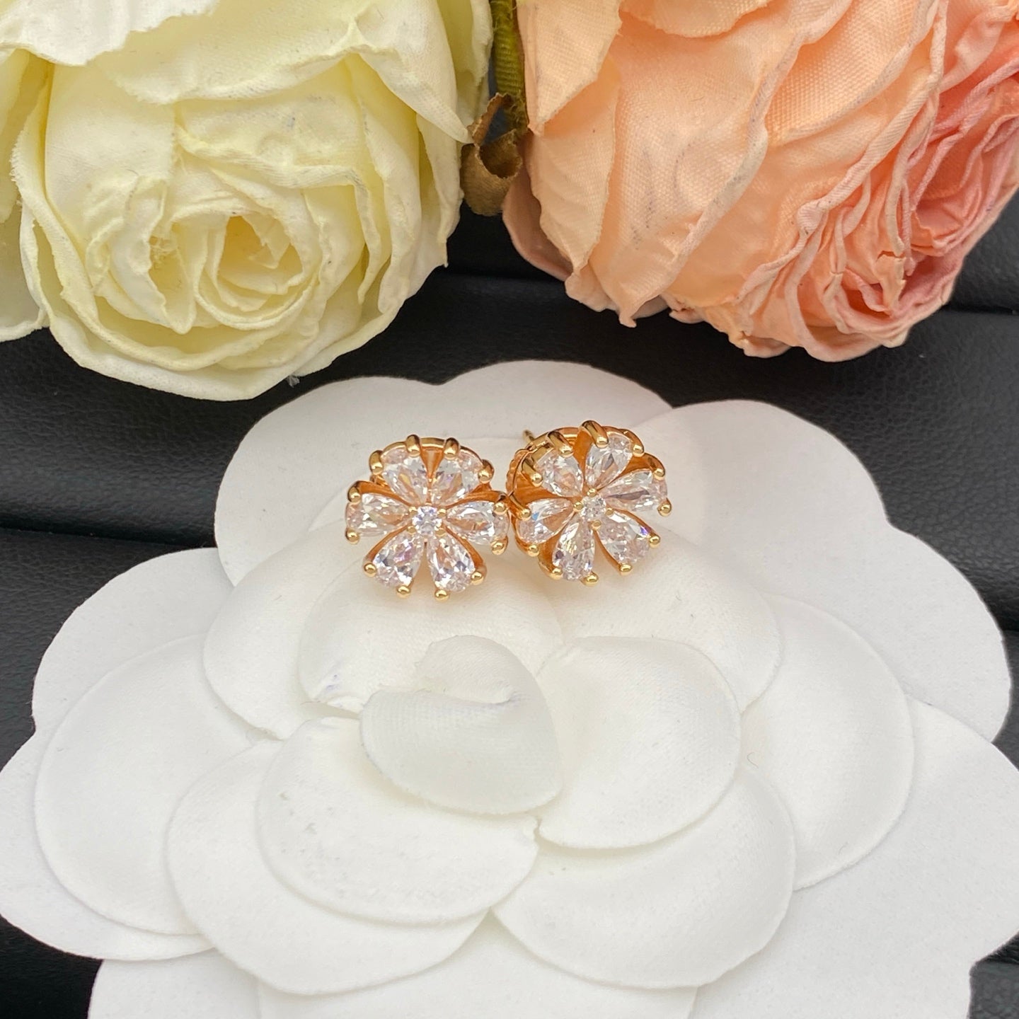 VAN CLEEF & ARPELS DAISY EARRINGS – FULL SET – 1:1 HIGH END