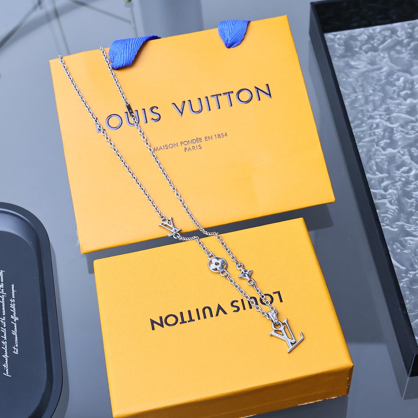 LOUIS VUITTON ICONIC NECKLACE – Full Set  - 1:1 HIGH END