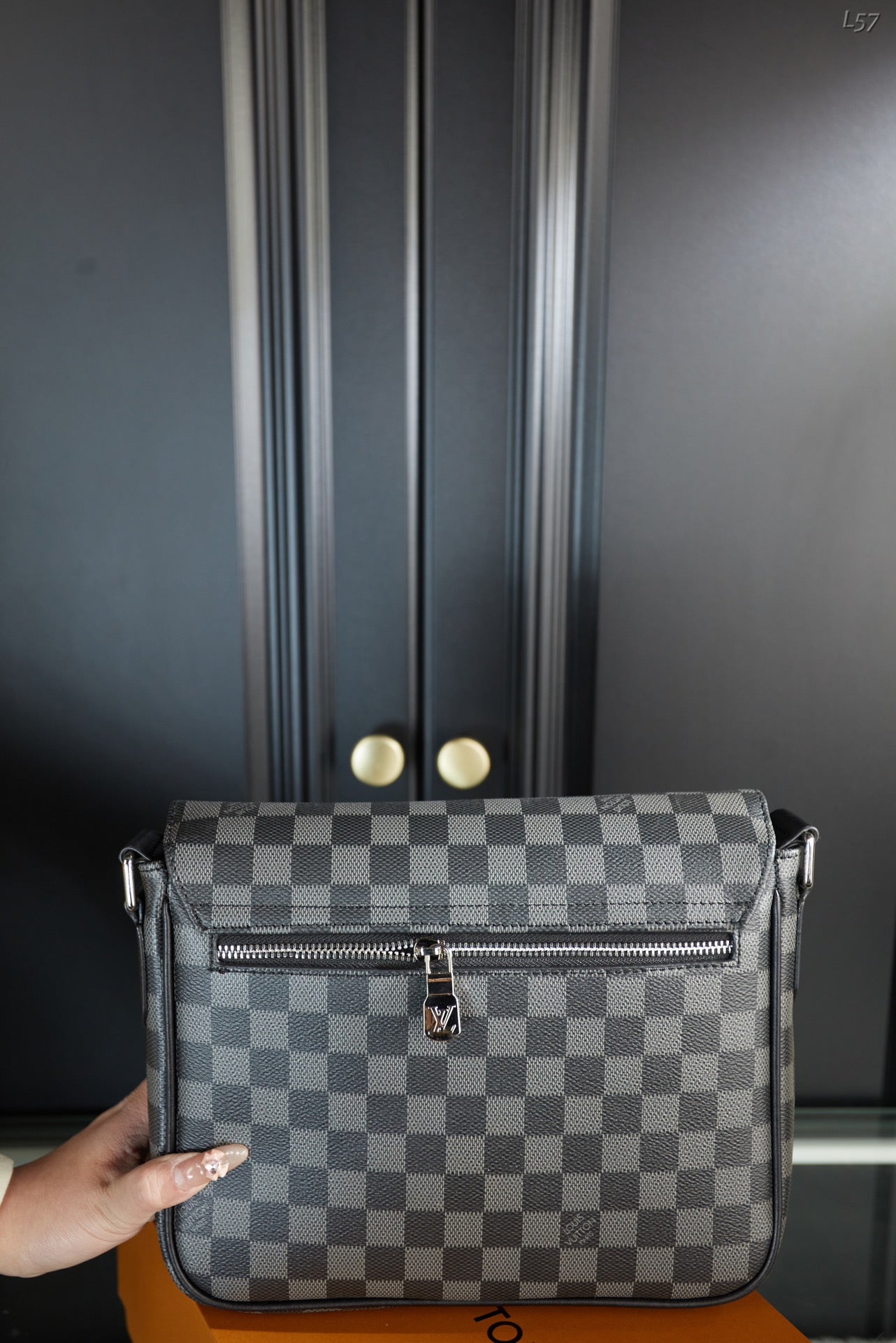 LOUIS VUITTON DISTRICT PM – Full Set  - 1:1 HIGH END