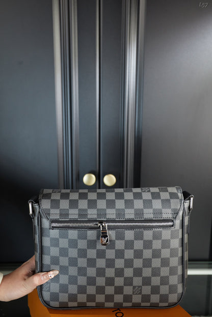 LOUIS VUITTON DISTRICT PM – Full Set  - 1:1 HIGH END