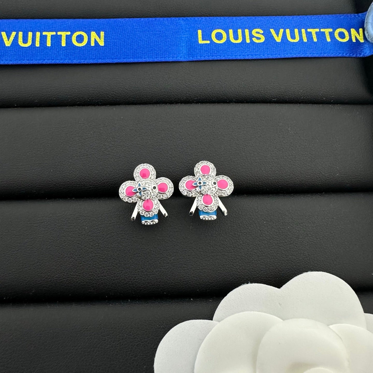 LOUIS VUITTON VIVIENNE CRYSTAL STUD EARRINGS – FULL SET – 1:1 HIGH END