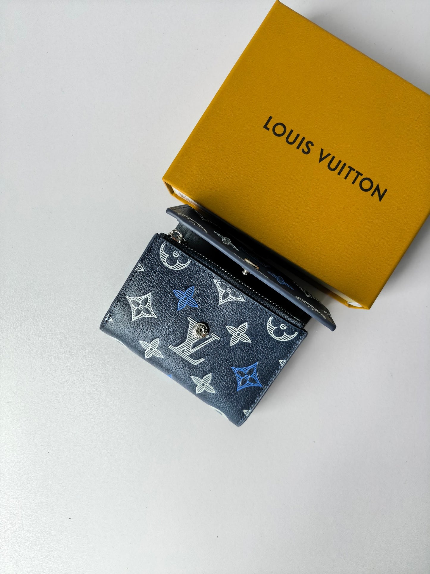 LOUIS VUITTON MONOGRAM SHADOW WALLET COLLECTION – ZIPPY, VICTOR & MULTIPLE – FULL SET – 1:1 HIGH END