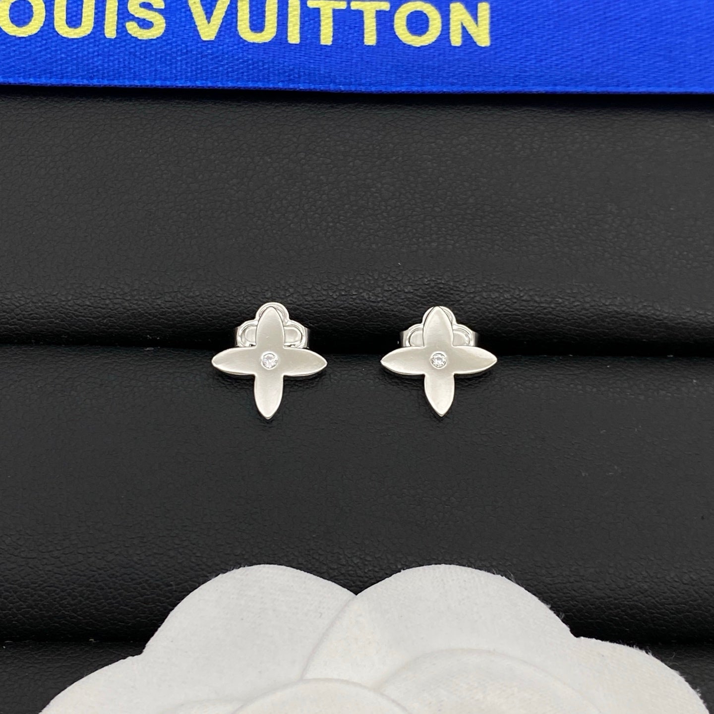 LOUIS VUITTON IDYLLE BLOSSOM EARRINGS – Full Set - 1:1 HIGH END
