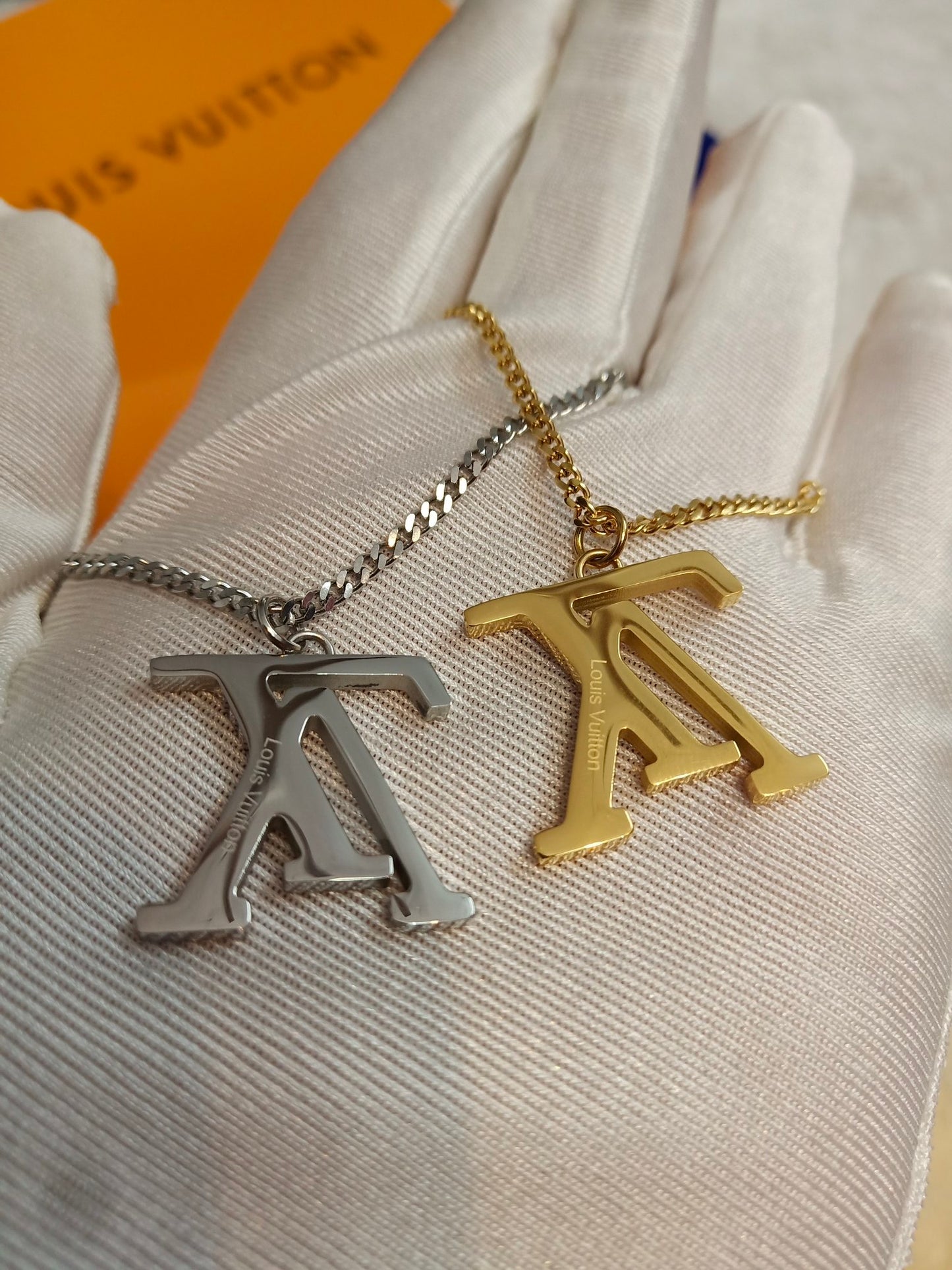 LOUIS VUITTON UPDOWN SIDE NECKLACE – Full Set  - 1:1 HIGH END