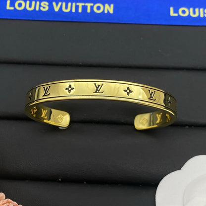 LOUIS VUITTON LV SPIKE – Full Set - 1:1 HIGH END
