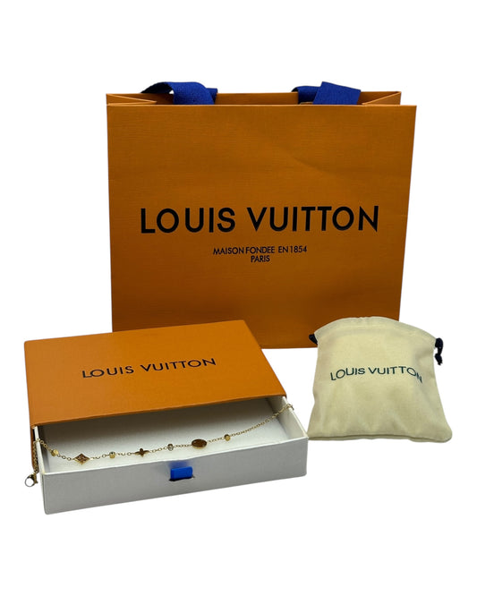 Louis Vuitton Armband mit Anhängern – Goldfarbenes Armband