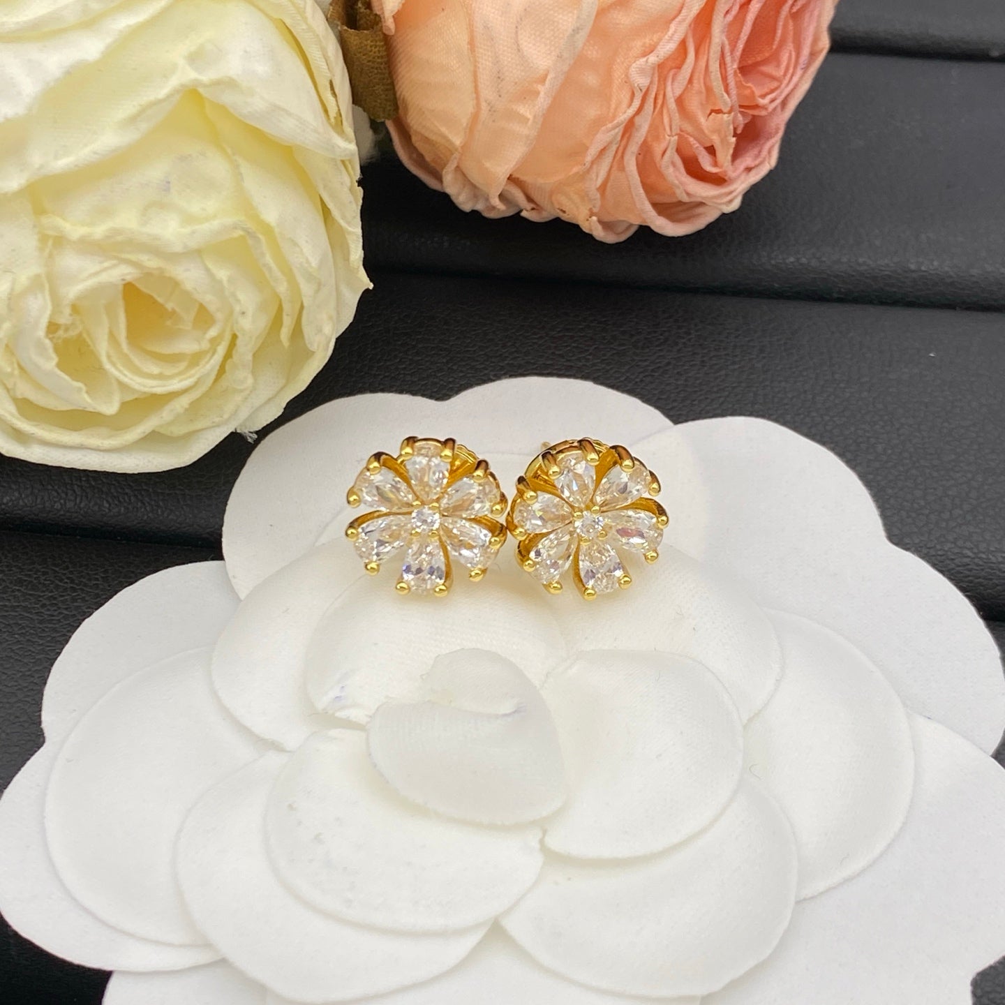 VAN CLEEF & ARPELS DAISY EARRINGS – FULL SET – 1:1 HIGH END