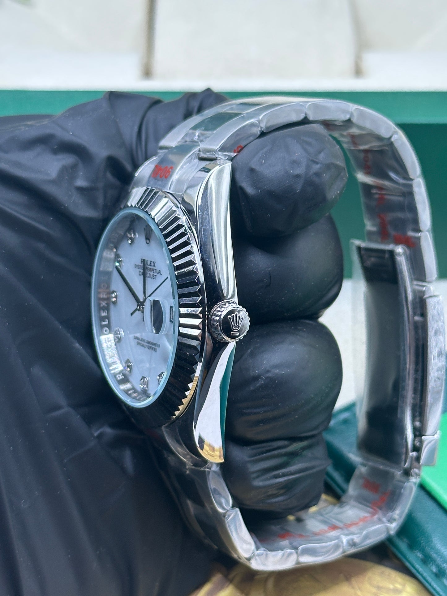 U1 Factory Rolex Datejust, 41mm Stahl, Perlmutt-Zifferblatt mit Diamantindizes, geriffelte Lünette - Automatik