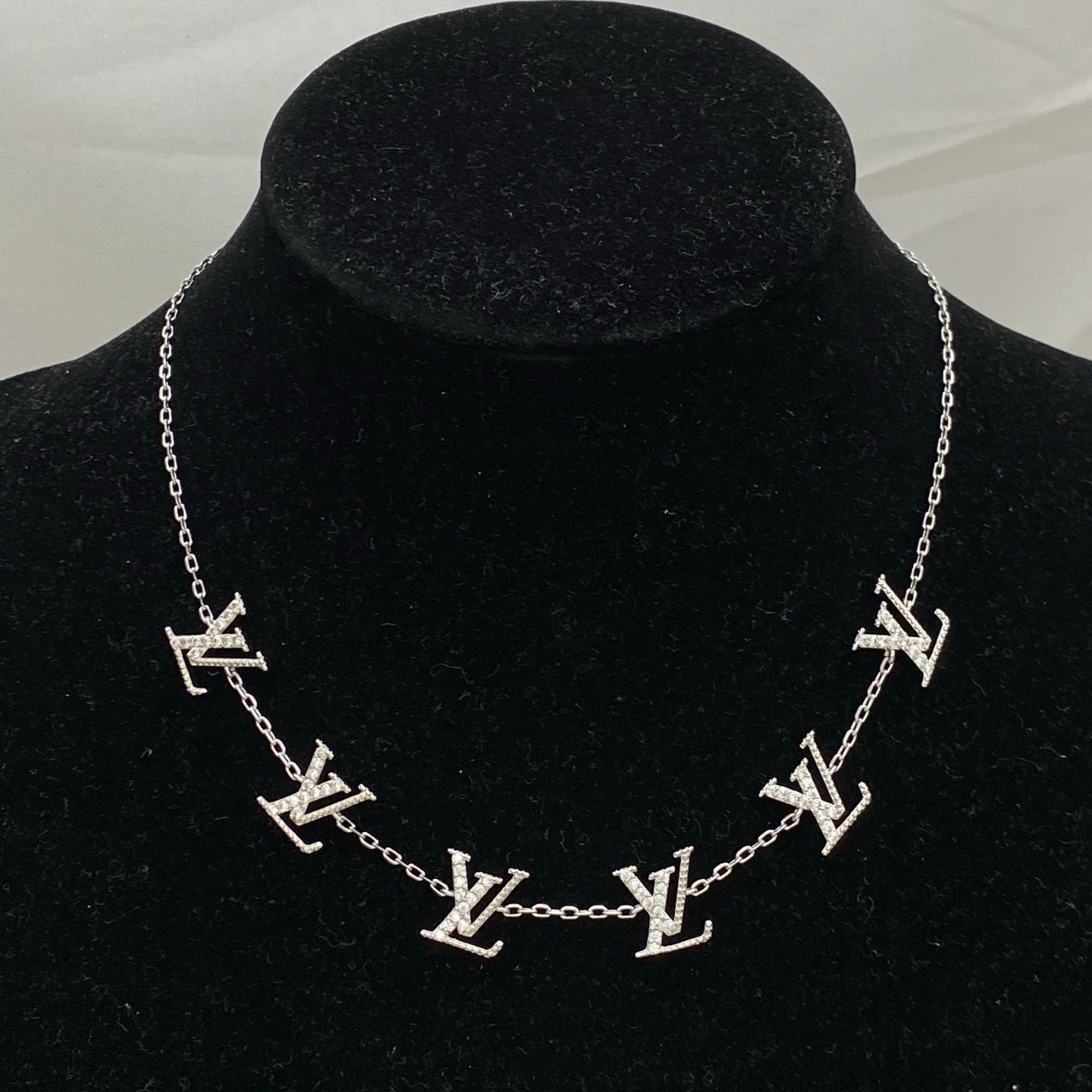 LOUIS VUITTON LV CRYSTAL LOGO BRACELET – Full Set - 1:1 HIGH END