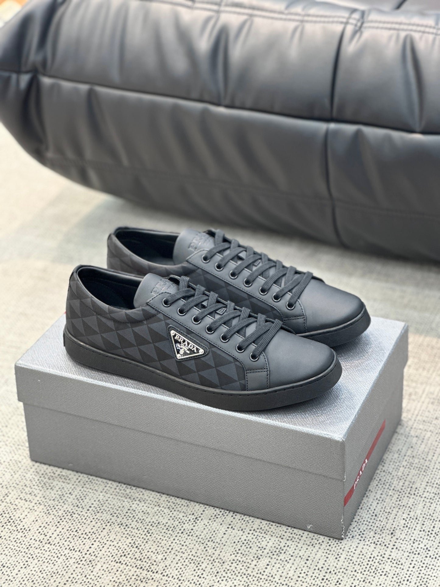 Prada Sneaker Black - HIGH QUALITY 1:1