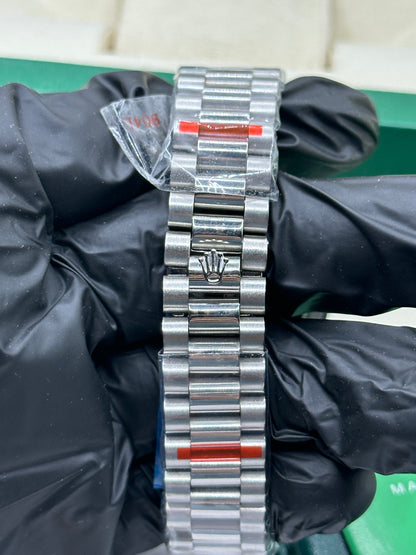 Rolex Day-Date Full Diamond Dial and Bezel, 40mm White Gold President - U1 FACTORY - AUTOMATIK