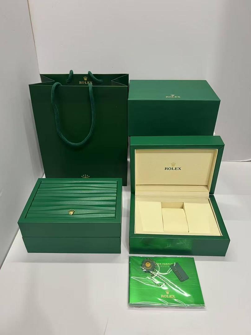 ROLEX BOX NEU 2026 / FULLSET MIT PAPIERE UND ZUBEHÖR & TÜTE