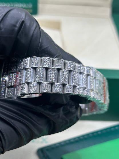 Rolex Day-Date Full Diamond Dial, Bezel and Bracelet with Roman Markers, 40mm White Gold - U1 FACTORY - AUTOMATIK