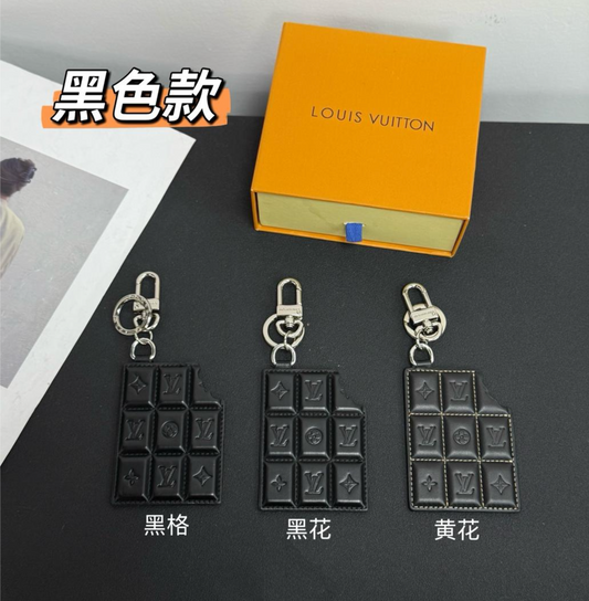 LOUIS VUITTON SCHLÜSSELANHÄNGER / KEYCHAIN SET - MIT BOX - HIGH END 1:1