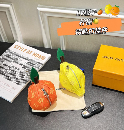 LOUIS VUITTON SCHLÜSSELANHÄNGER / KEYCHAIN SET - MIT BOX - HIGH END 1:1