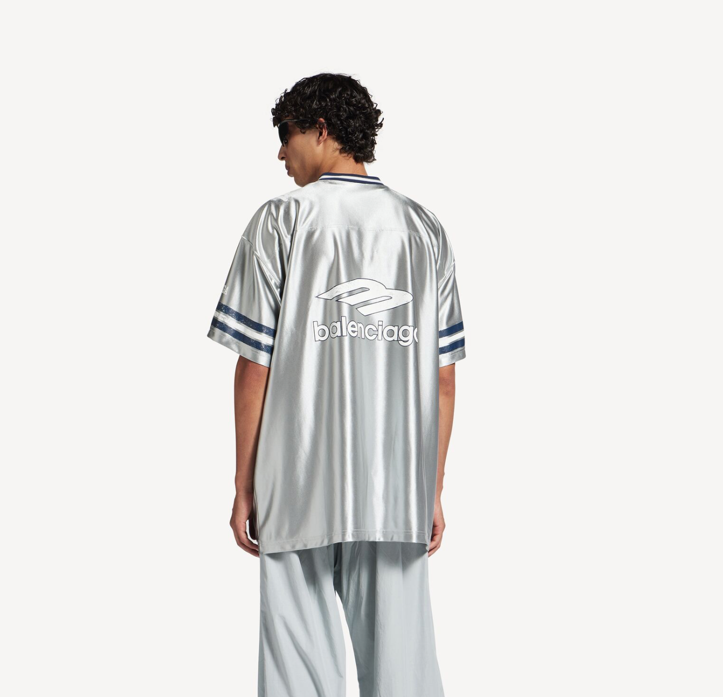 BALENCIAGA FOOTBALL V-NECK T-SHIRT - 1:1 HIGH END