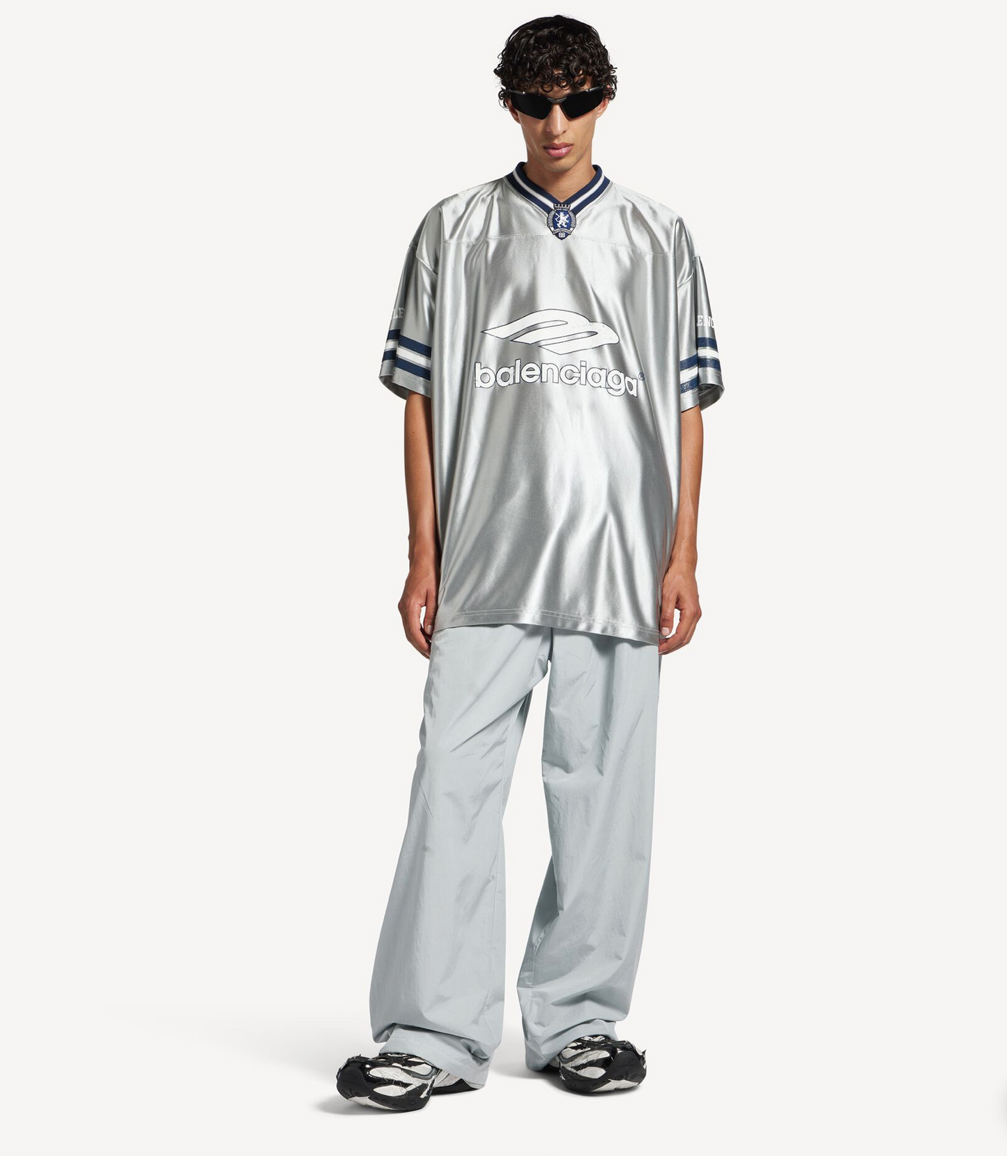 BALENCIAGA FOOTBALL V-NECK T-SHIRT - 1:1 HIGH END