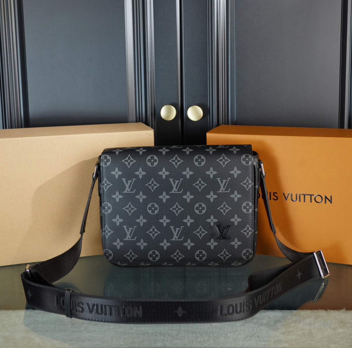 LOUIS VUITTON DISTRICT PM – Full Set  - 1:1 HIGH END