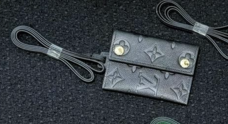 LOUIS VUITTON CARDHOLDER / WALLET / SCHLÜSSELANHÄNGER / KEYCHAIN SET - MIT BOX - HIGH END 1:1