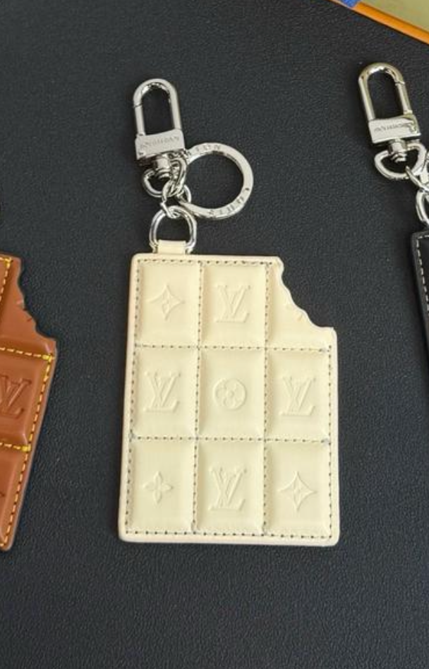 LOUIS VUITTON SCHLÜSSELANHÄNGER / KEYCHAIN SET - MIT BOX - HIGH END 1:1