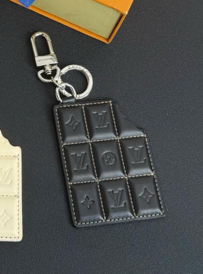 LOUIS VUITTON SCHLÜSSELANHÄNGER / KEYCHAIN SET - MIT BOX - HIGH END 1:1